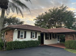 9093 Thunderbird Dr, Coral Springs, FL 33065
