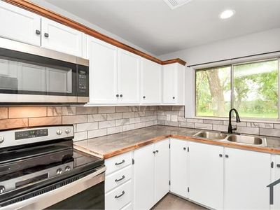 210 Prune St, La Marque, TX, 77568