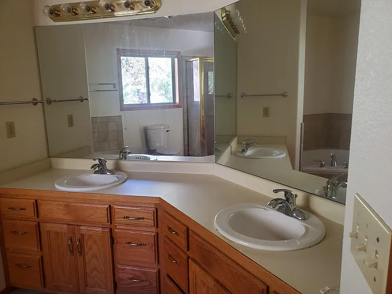 Double sinks in master bath