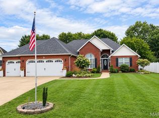 184 Heatherland Dr, Bethalto, IL 62010