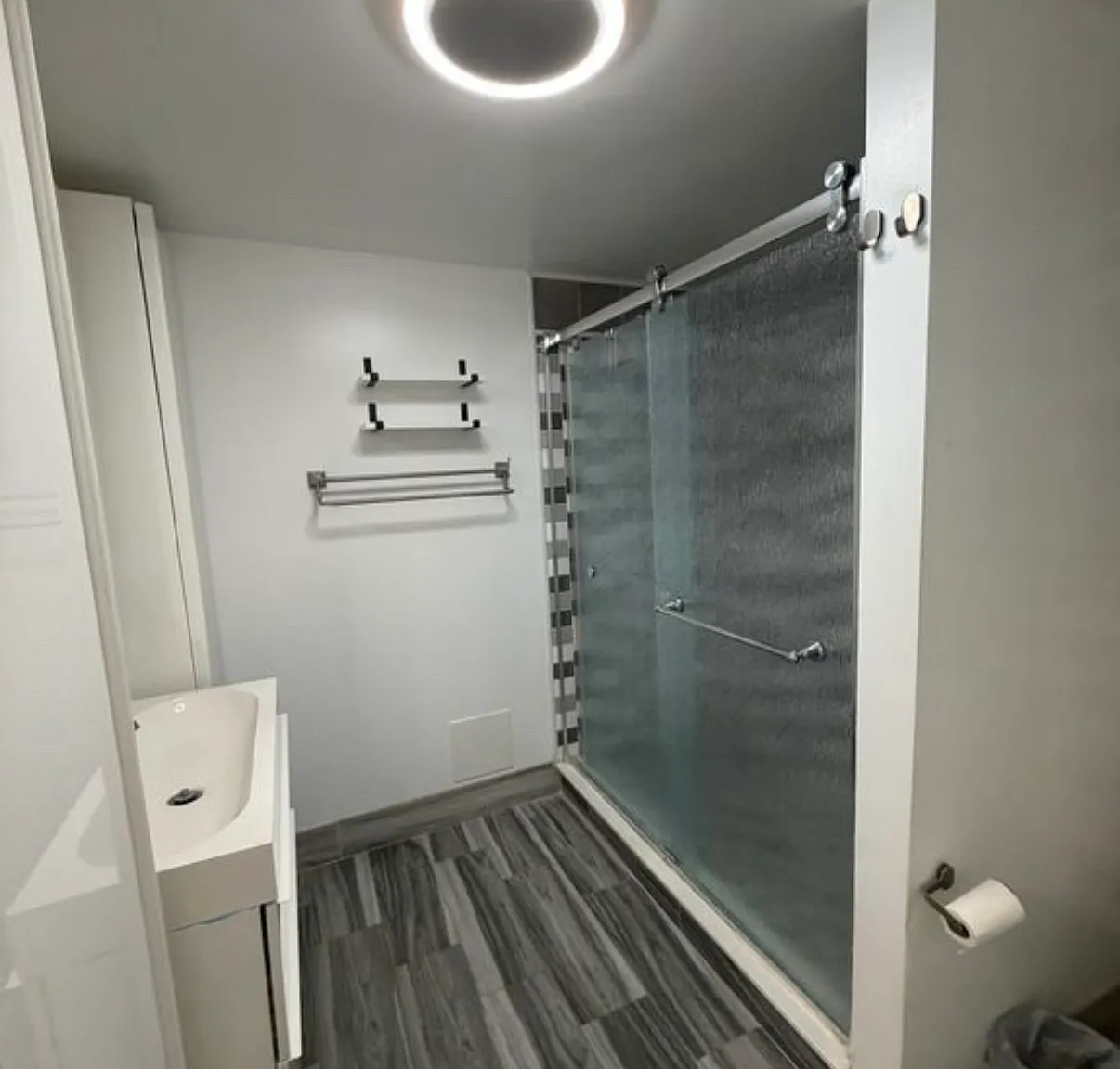 1 bed, 1000 sqft, $1,200 — Photo 1