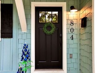 804 N Lincoln St, Fredericksburg, TX 78624