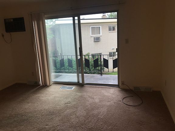 3rd image of 1372 Golden Gate Blvd APT B204