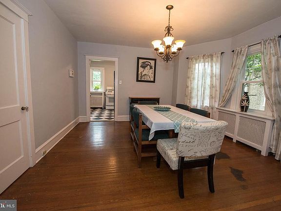 5th image of 503 E Mount Airy Ave