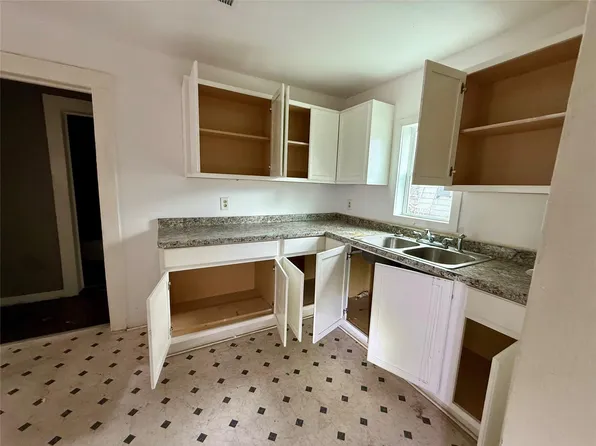 3053 Noble St, Houston, TX 77026