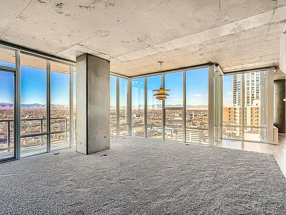 Living Room / Dining Room