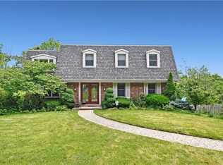 1921 Garrick Dr, Pittsburgh, PA 15235