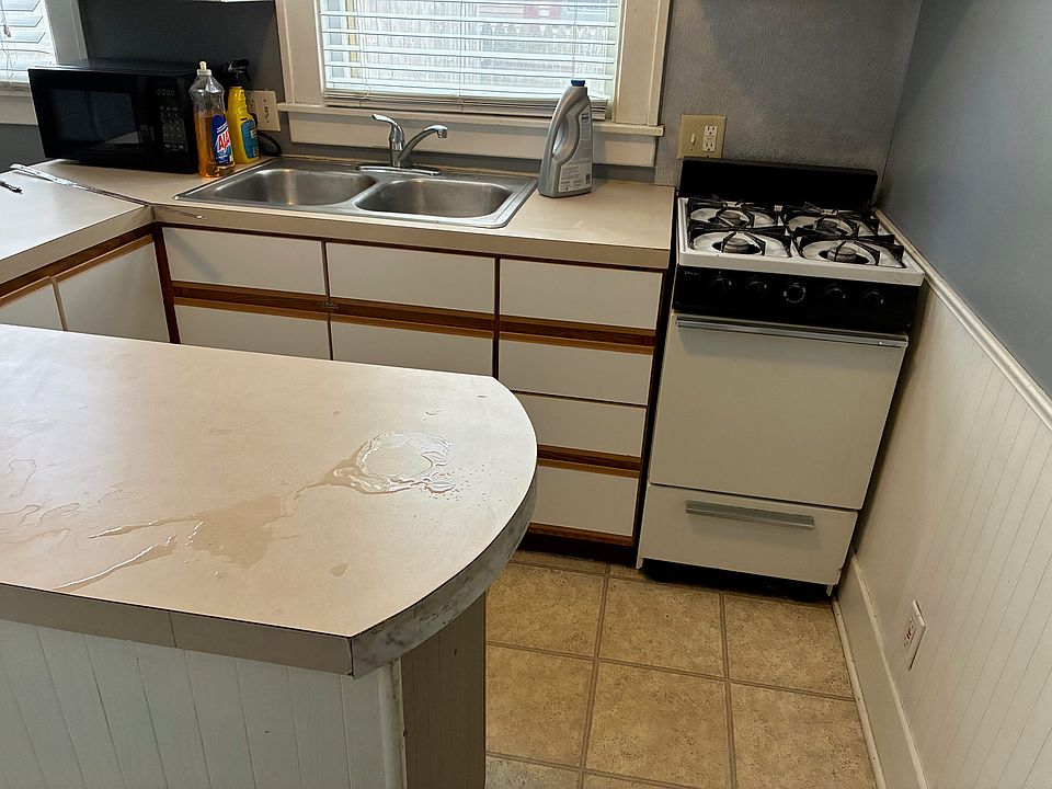 2nd image of 120 Madison Ave SE APT 2