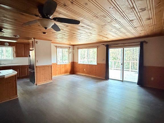 5th image of 22556 Golf Club Dr