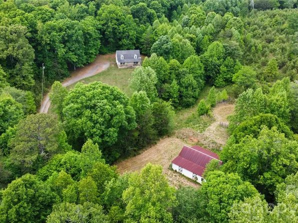 6582 Hoot Owls Hollow Rd, Hickory, NC 28602