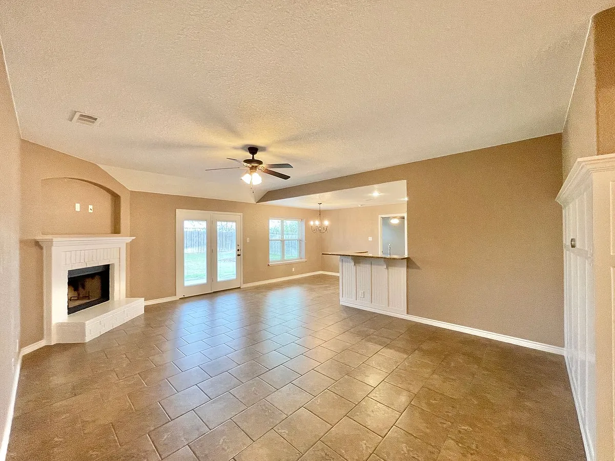 Building Photo - 507 W Little Dipper