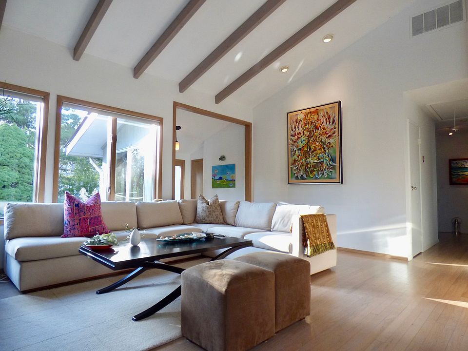 1st image of 23 Gardiner Dr