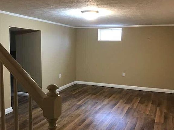 3rd image of 1813 Wayland Dr