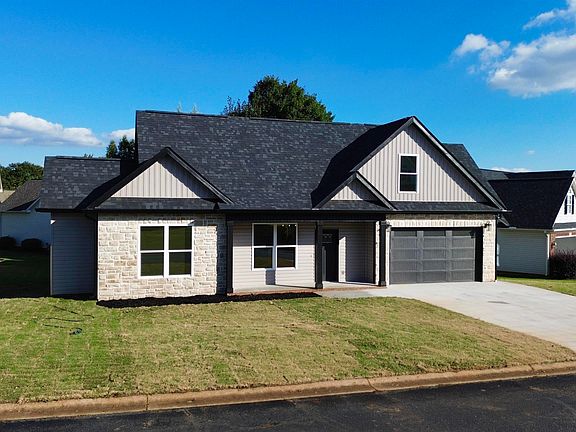 2nd image of 915 Thunder Gulch Dr