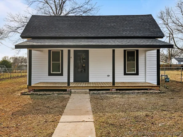 820 E 7th St, Dewey, OK 74029