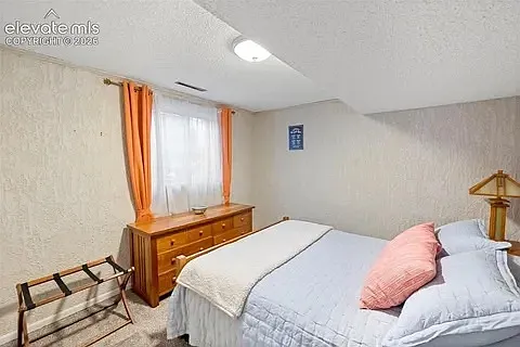320 W Cheyenne Mountain Blvd — Photo 31