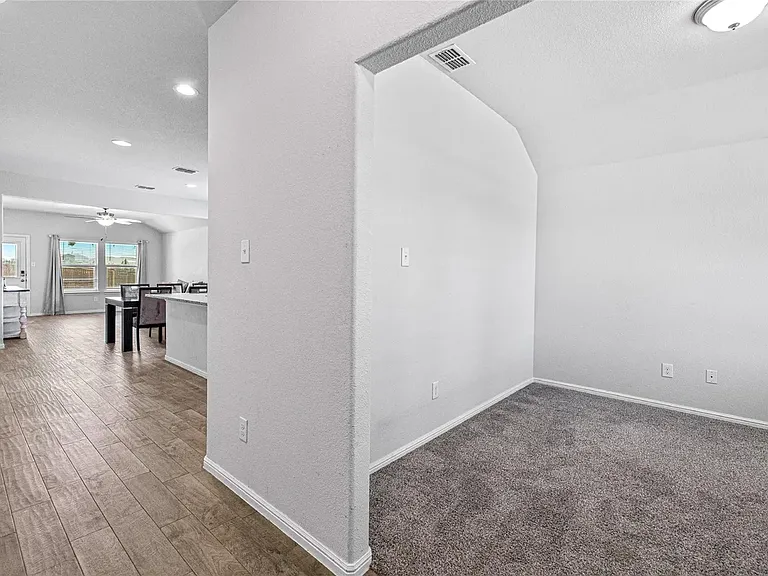 9300 Fox Hill Dr — Photo 5