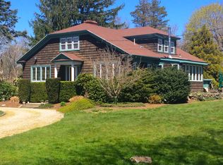 1467 Gardners Neck Rd, Swansea, MA 02777