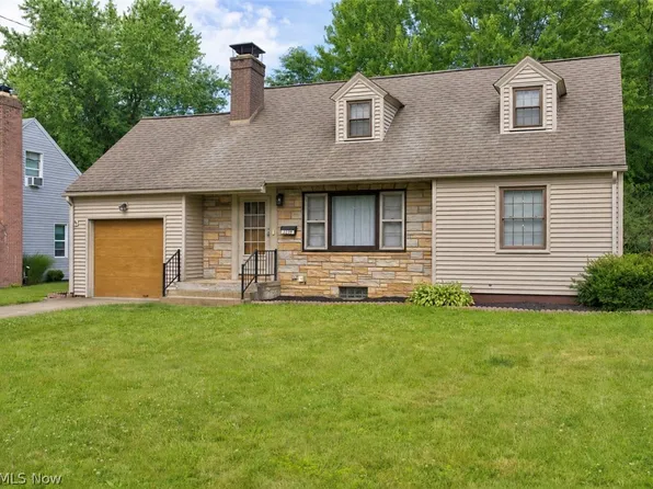 3209 Hermosa Dr, Youngstown, OH 44511