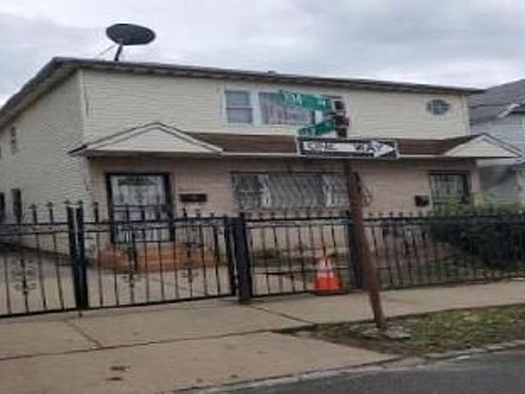 2nd image of 16822 104th Ave