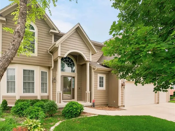 25168 W 150th Ter, Olathe, KS 66061