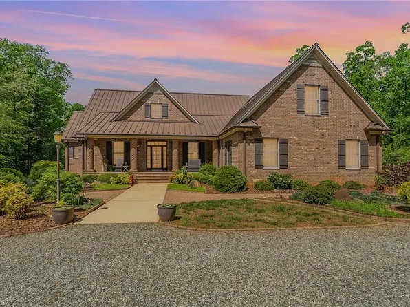 1715 Regan Rd, Lexington, NC 27292