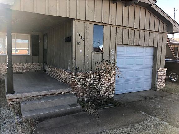 2nd image of 1020 SW 67th Pl
