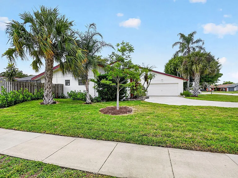 12260 Old Country Rd S — Photo 48
