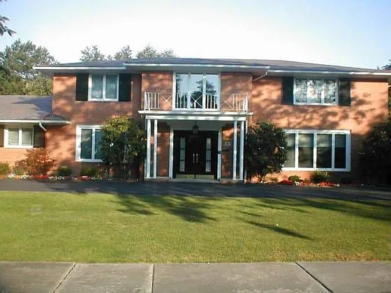 46 Lyman Cir photo 1