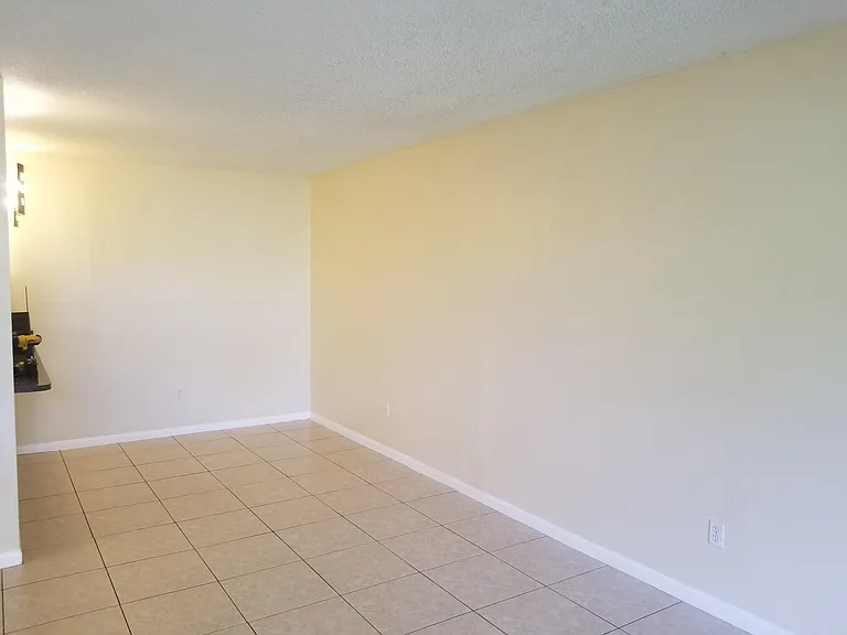 6023 10th Ave N #114 — Photo 3