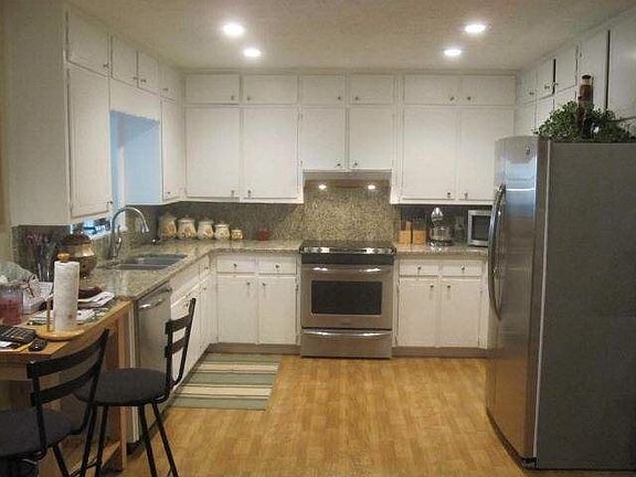 3rd image of 1542 Pineview Ln NW