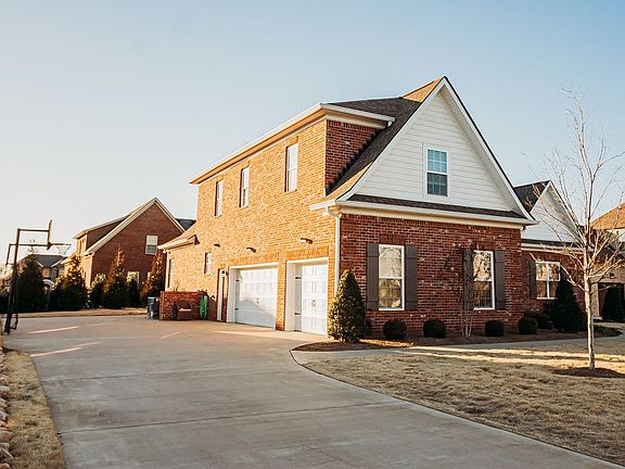 4th image of 3321 Clovercroft Dr