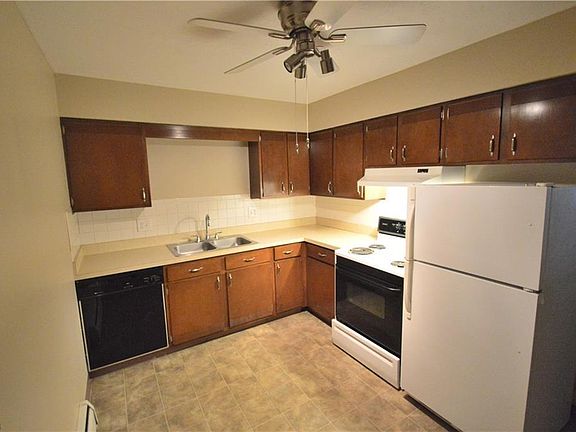 4th image of 2520 Flintridge Dr #1