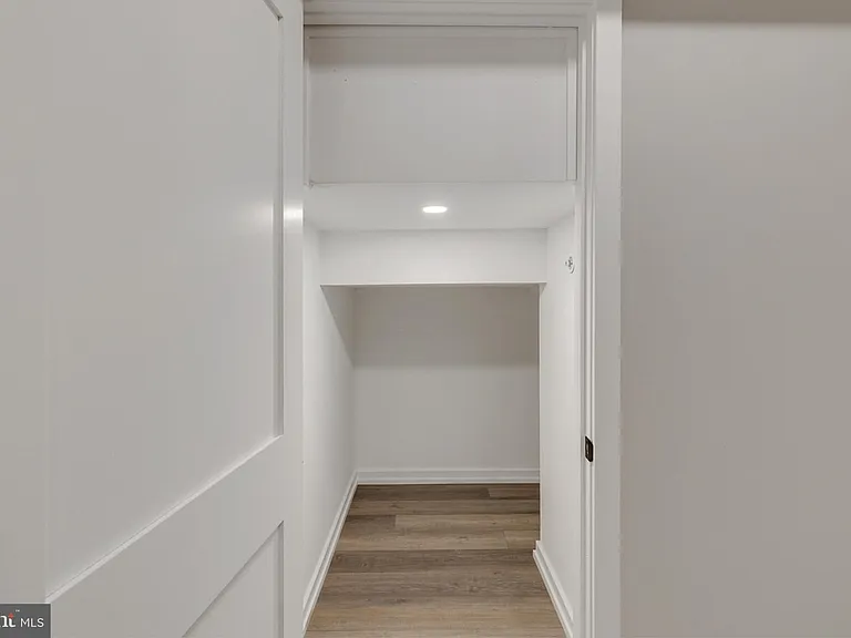 752 S 16th St #1B — Photo 31