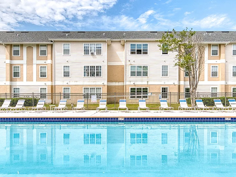 Siena Gardens Apartments — Photo 16