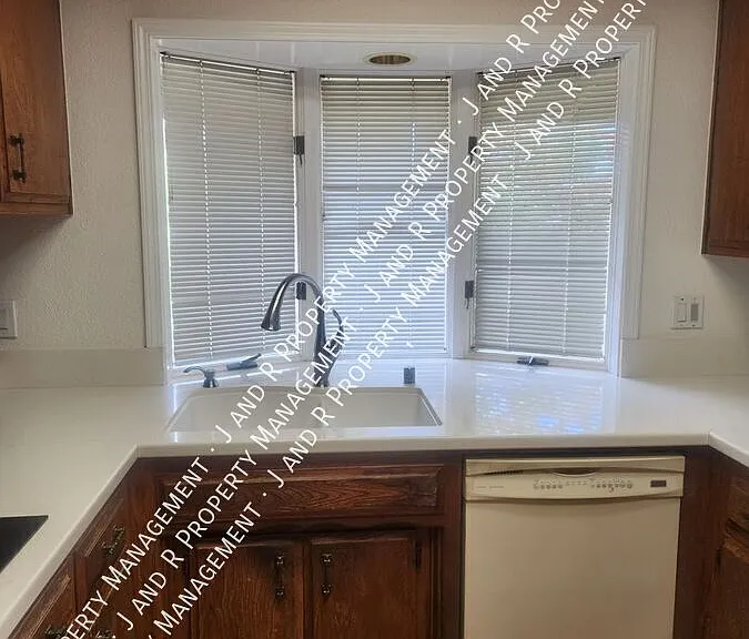 4208 Melisa Ct — Photo 12