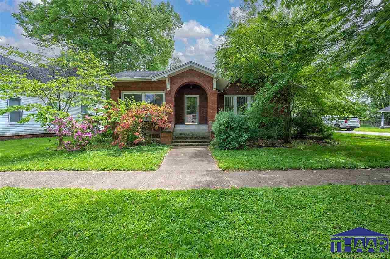 518 W Main St, Farmersburg, IN 47850 Zillow