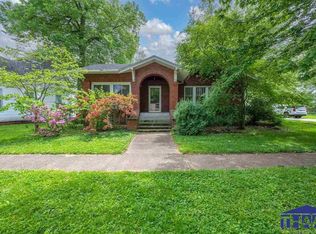518 W Main St, Farmersburg, IN 47850