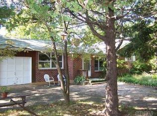 90 Wylde Rd, Mount Sinai, NY 11766