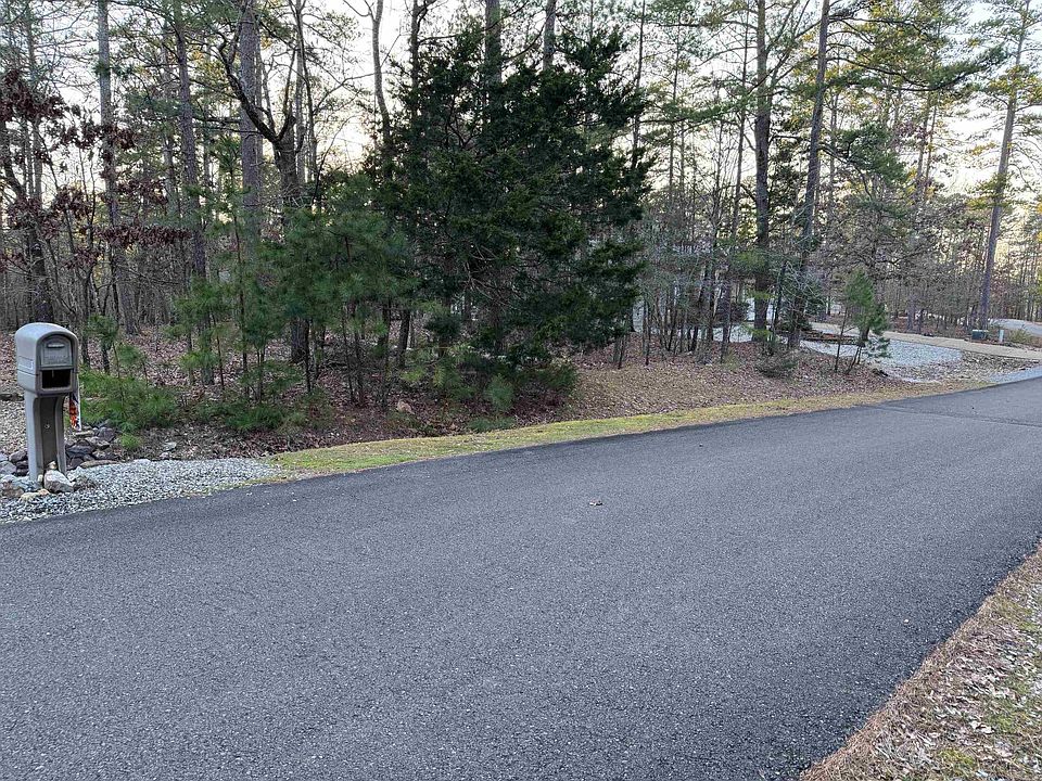 1st image of 4 Jaguar Ln