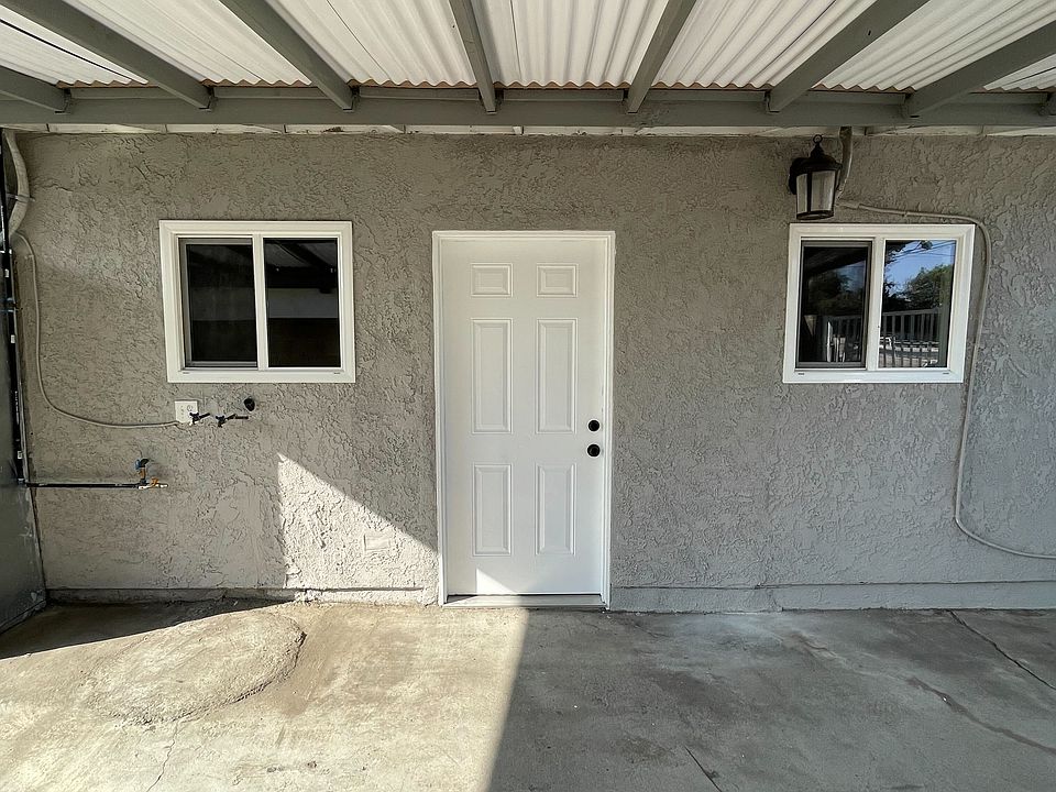 1st image of 1321 N Citrus Ave