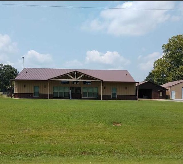 1st image of 1063 County Road 35840 N