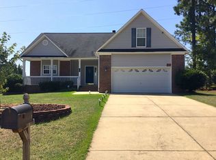 11 Richmond Park Dr, Cameron, NC 28326