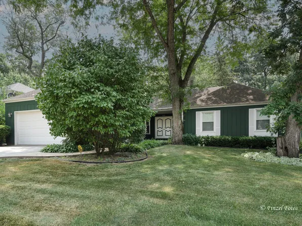 2295 Tara Dr, Elgin, IL 60123
