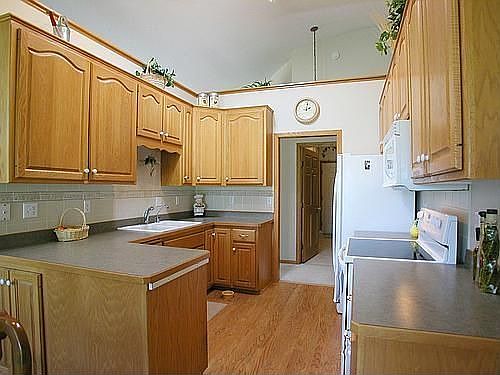 4th image of 5662 Aspen Ln