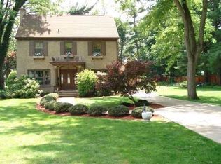 27 Rosedale Ave, Hamburg, NY 14075