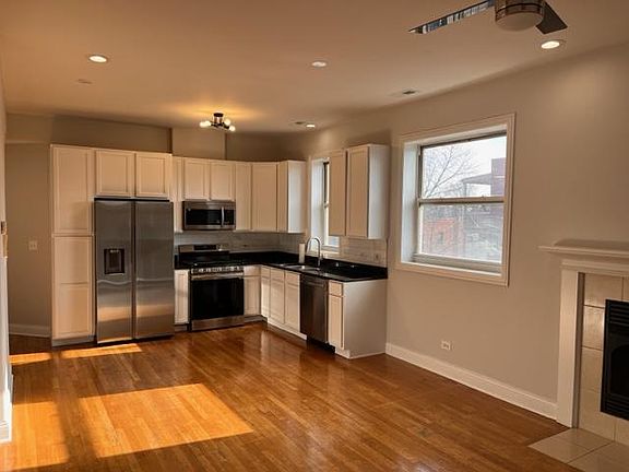 3rd image of 6425 S Maryland Ave APT 3S