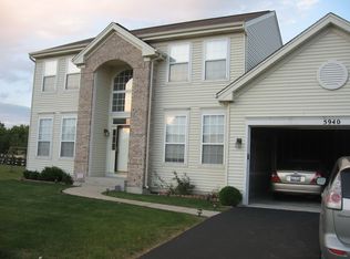 5940 Pine Hollow Rd, Carpentersville, IL 60110