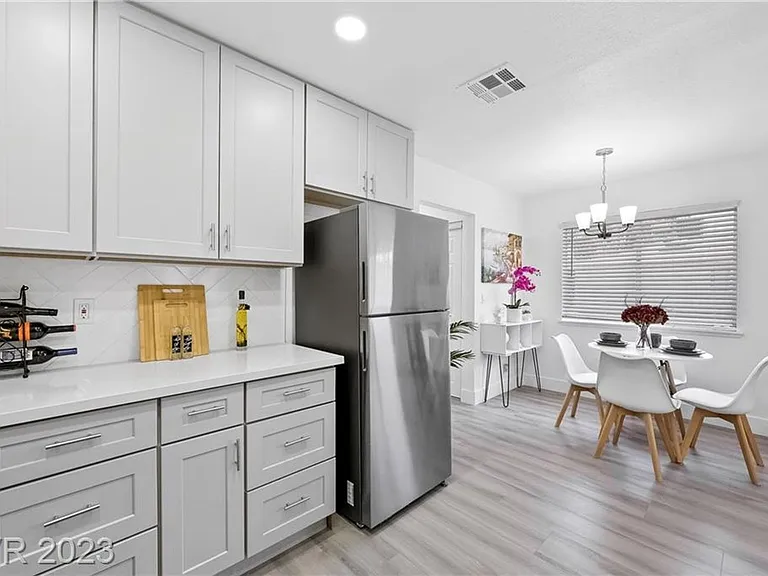 1439 Lorilyn Ave #4 — Photo 11