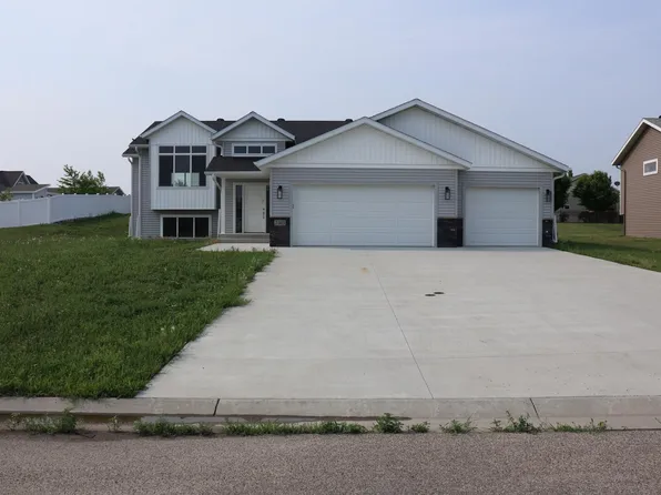 2303 Nature Ln, Hawley, MN 56549